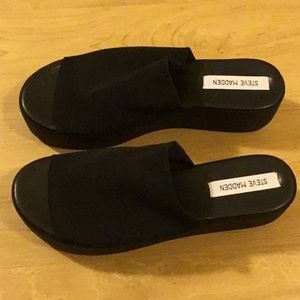 Steve Madden Slinky black wedge sandal